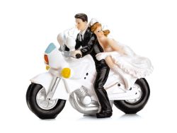   Eskvi tortadsz, motoros nszpr